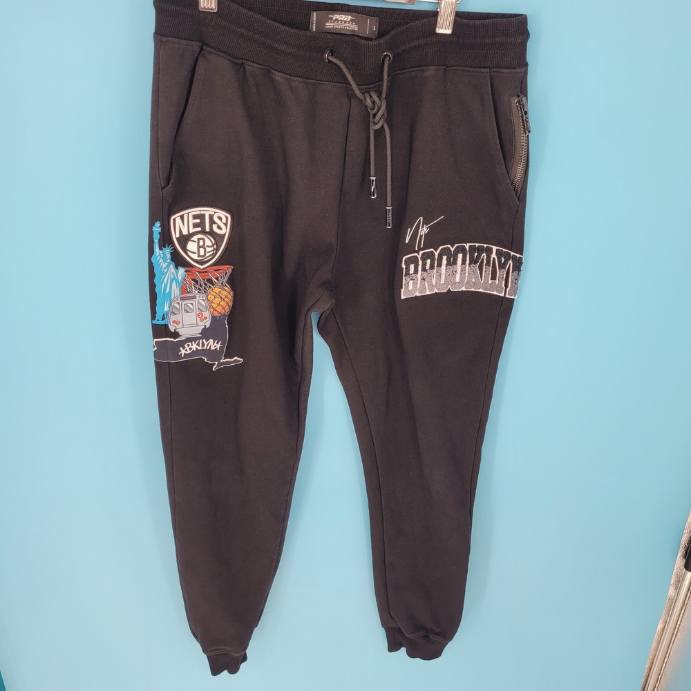 Pro Standard Brooklyn Nets 3d logo Sweatpants Men NBA Basketball Joggers Black